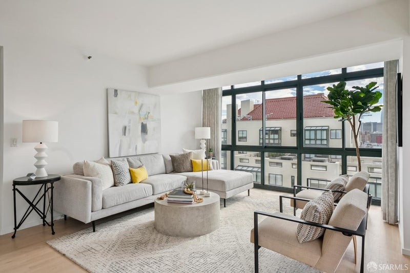1 Daniel Burnham Court 912