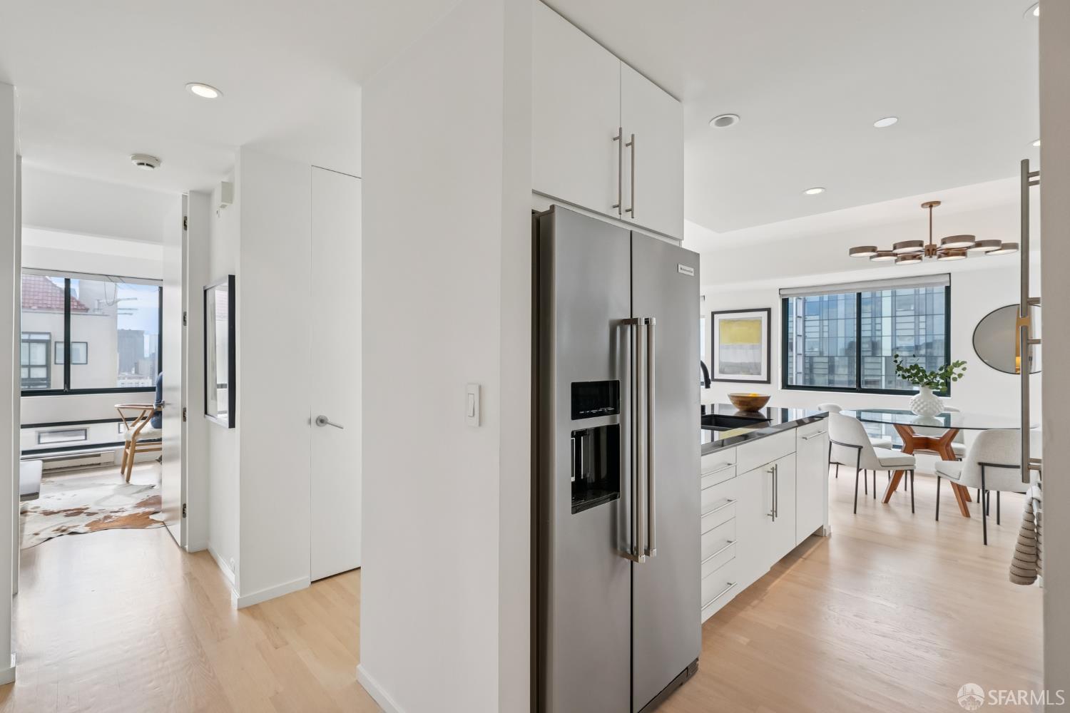 1 Daniel Burnham Court 912
