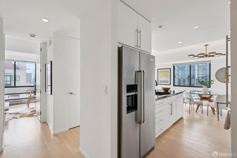 1 Daniel Burnham Court 912