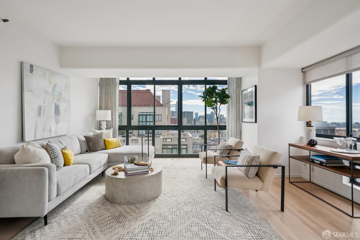 1 Daniel Burnham Court 912