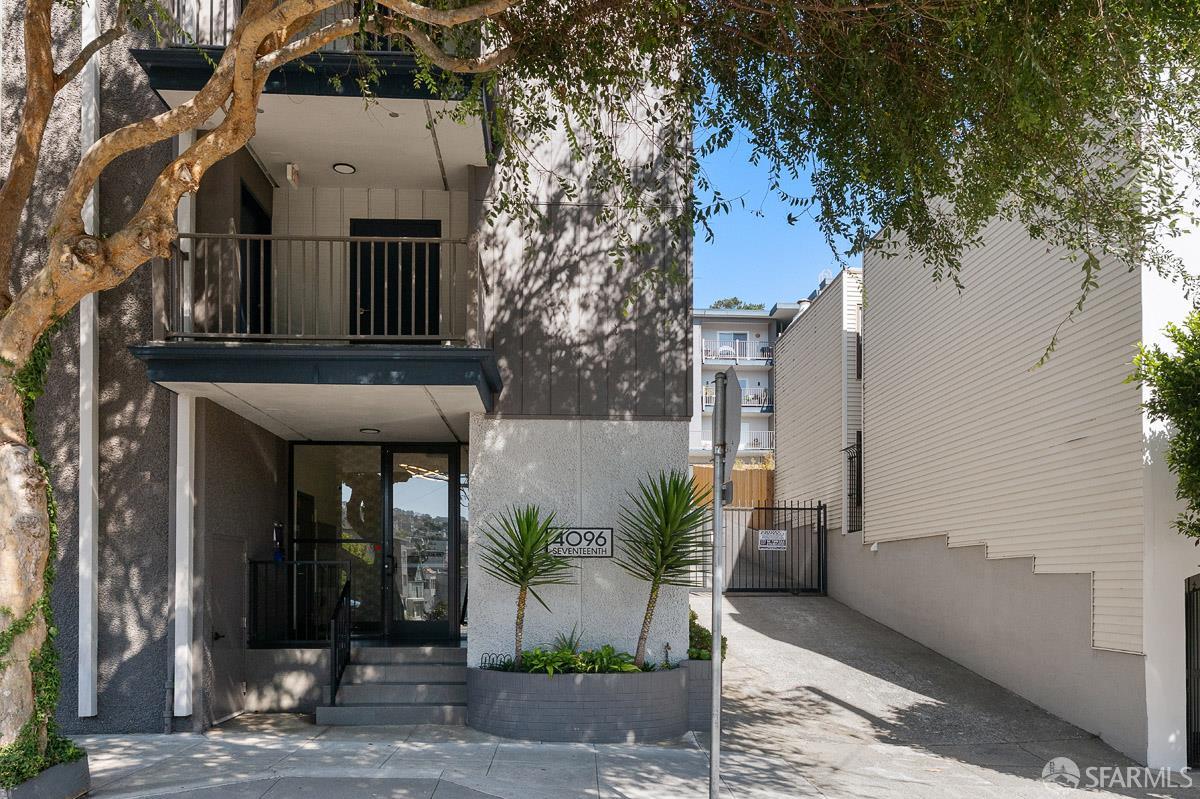 4096 17th Street 212