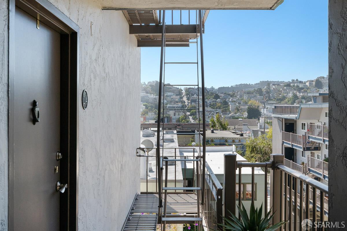 4096 17th Street 212