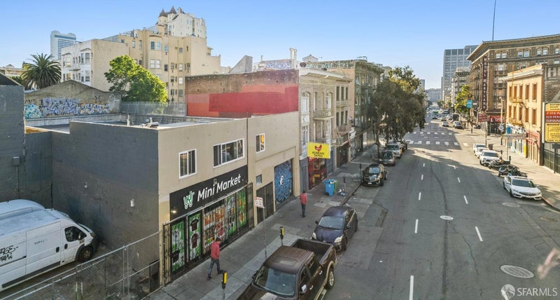 934 Larkin Street