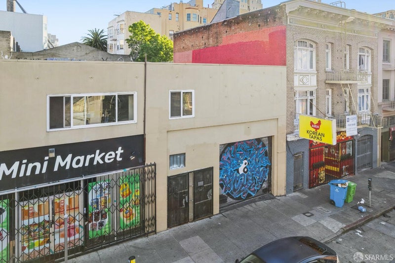 934 Larkin Street