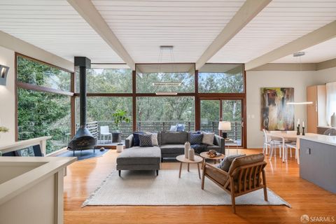 6676 Pine Needle Drive, Oakland, CA 94611 - #: 425020204