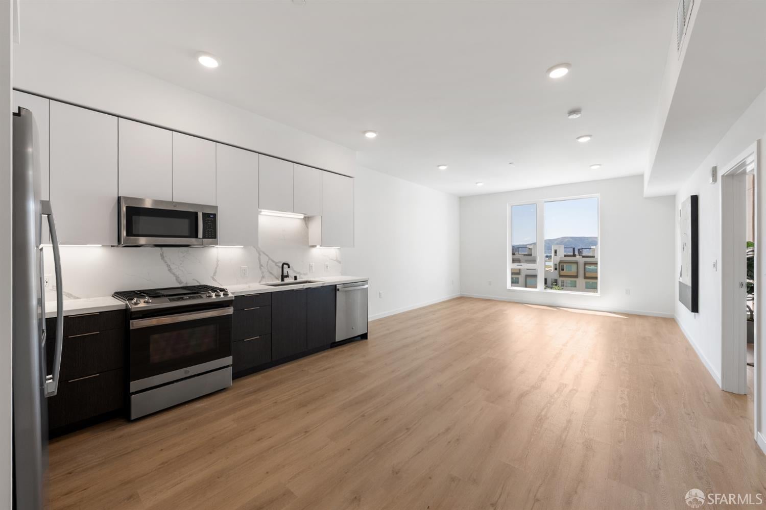 52 Kirkwood Avenue 319