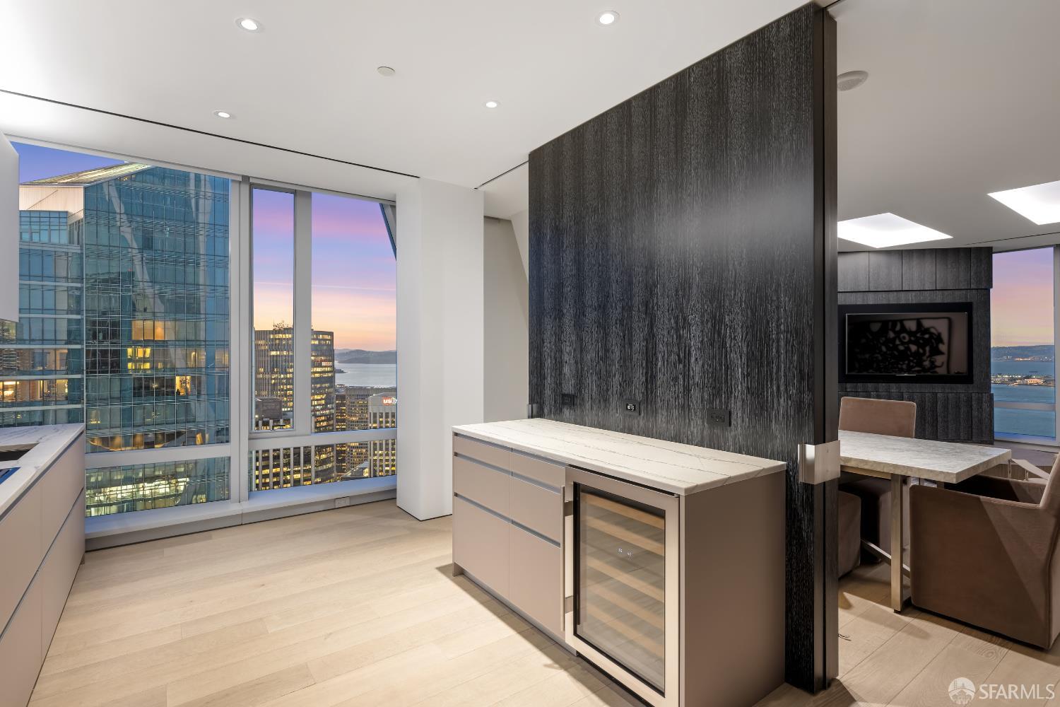 181 Fremont Street 58A