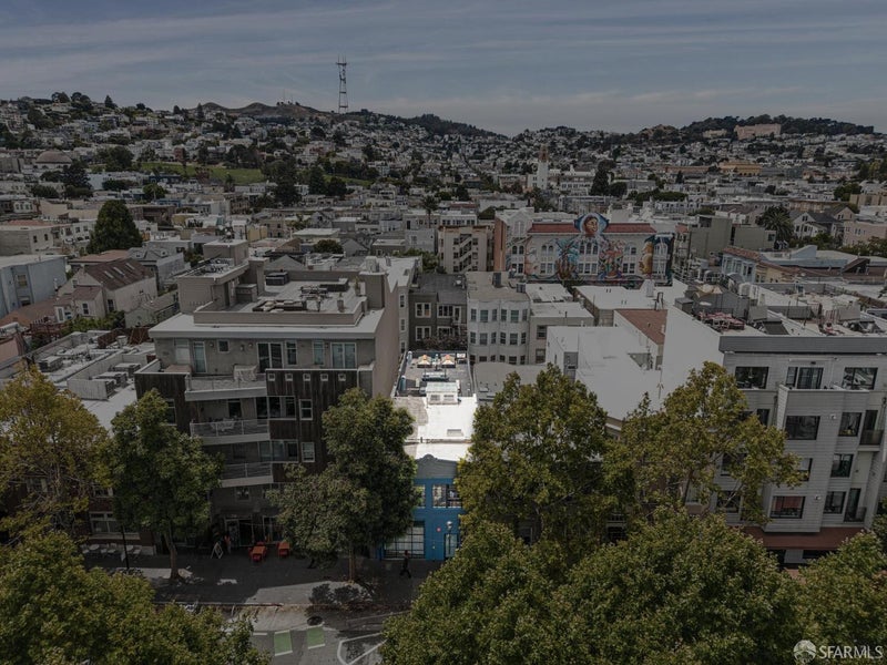 724 Valencia Street