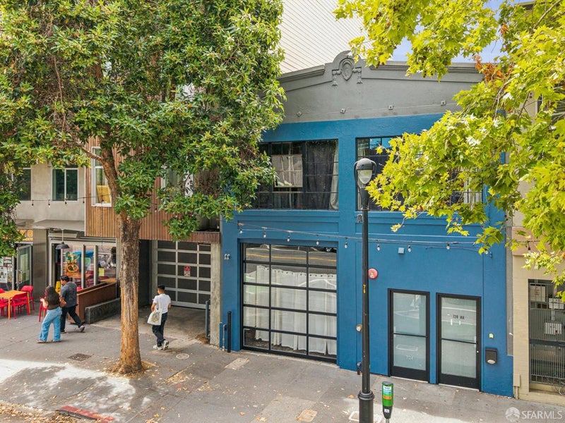 724 Valencia Street