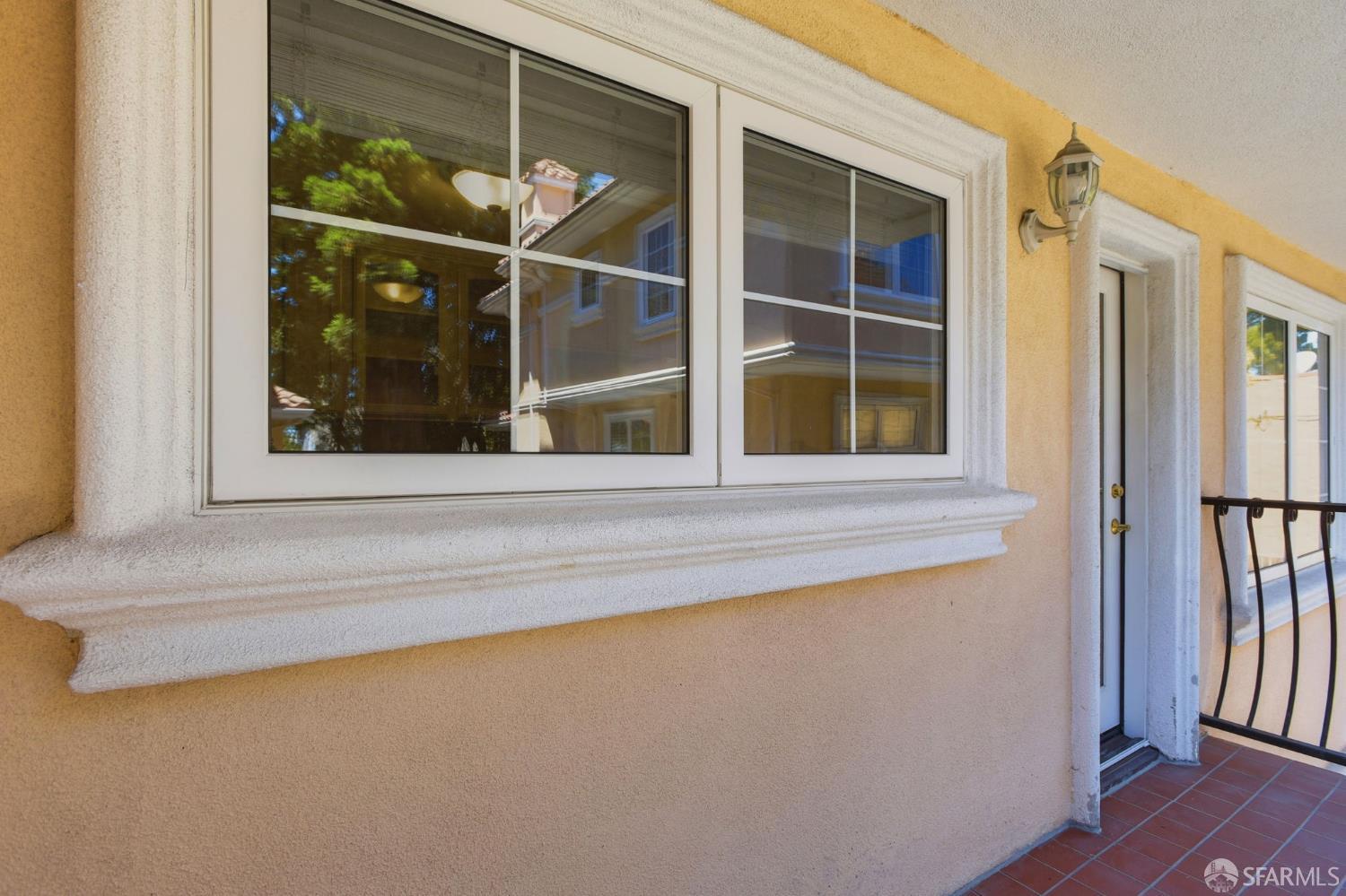 808 El Camino Real E
