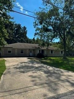 122 PLEASANT VALLEY Drive