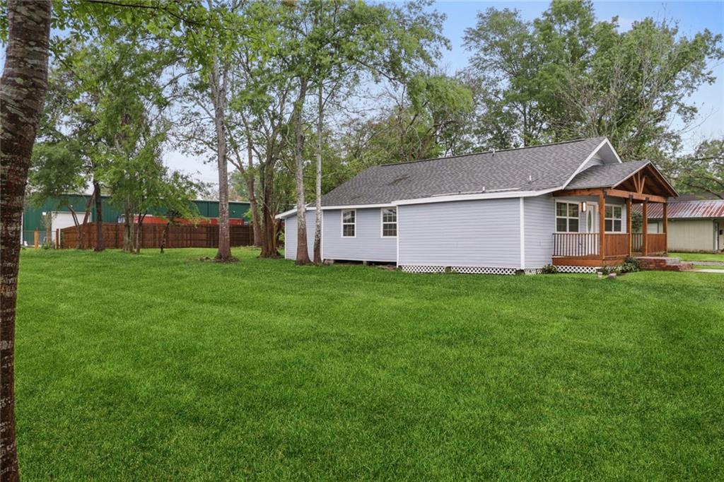 422 W 26TH Avenue