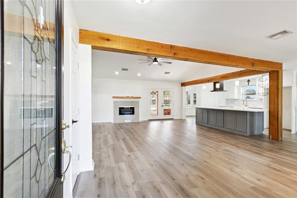 312 DEVON Road