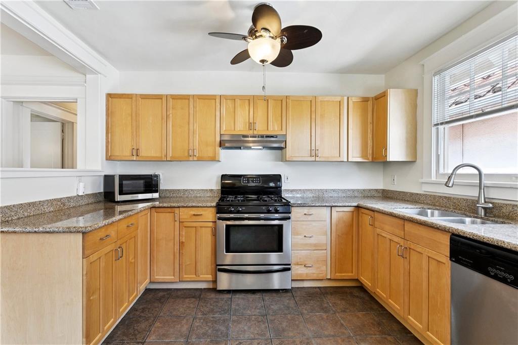 New Orleans, Louisiana 70115, United States, 2 Bedrooms Bedrooms, ,1 BathroomBathrooms,Residential,Active,171404