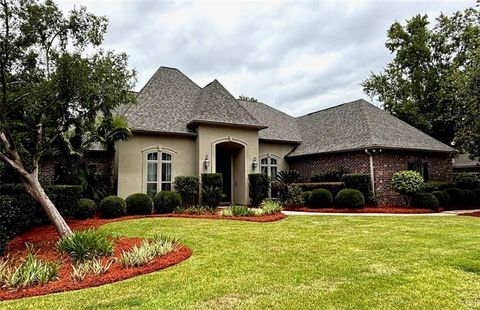 Photo of 211 DELTA Drive, Mandeville, LA 70448 (MLS # 2561507)