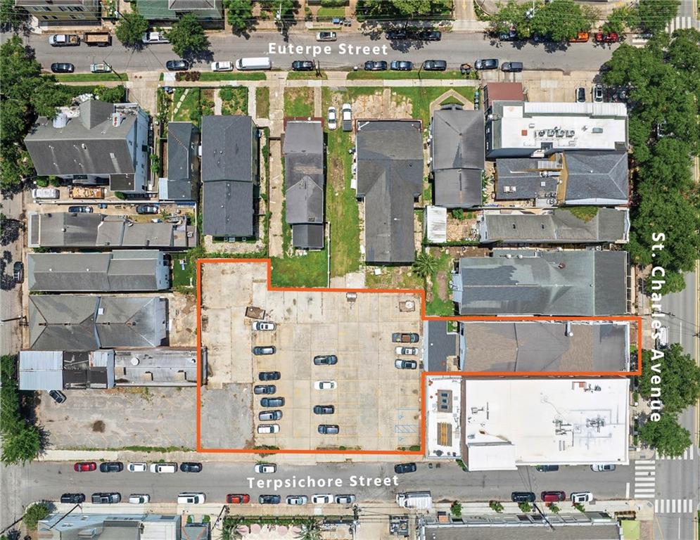 1610 SAINT CHARLES Avenue