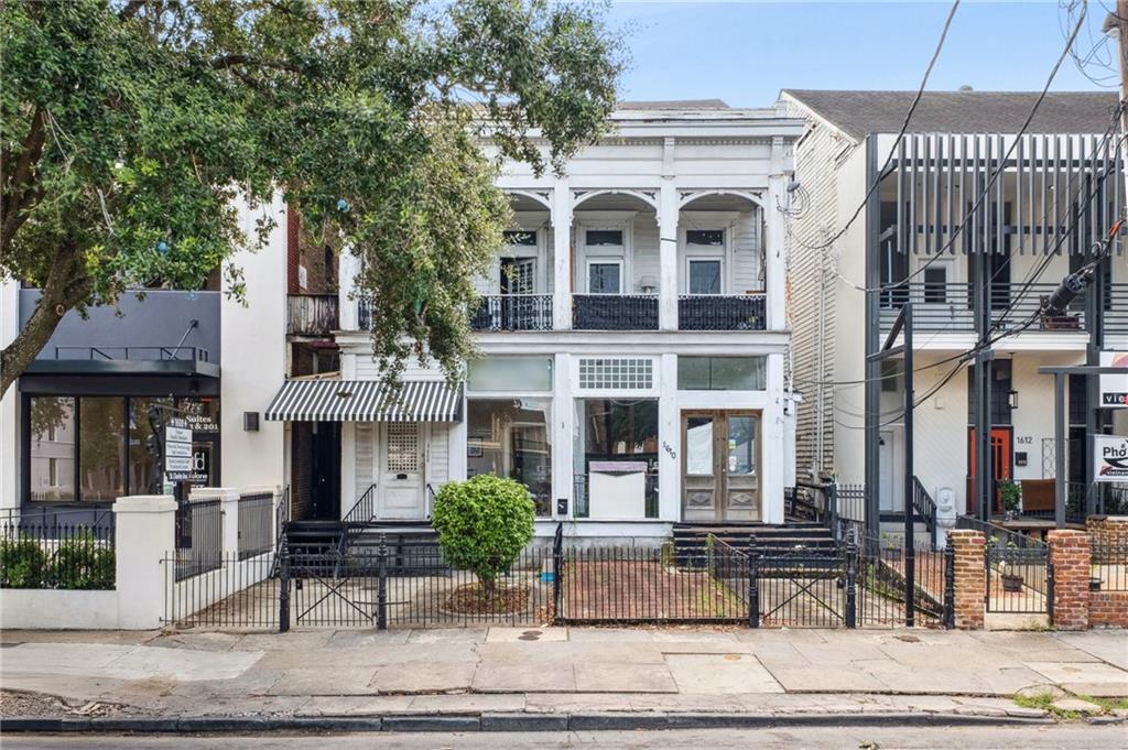 1610 SAINT CHARLES Avenue