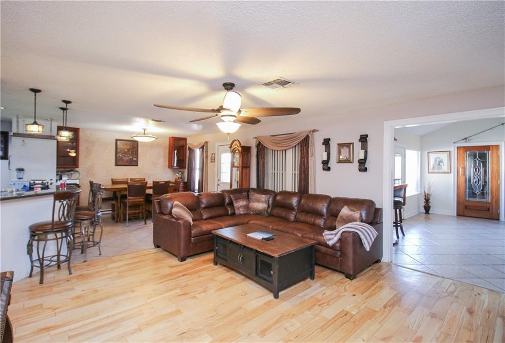 3328 GRANDLAKE Boulevard