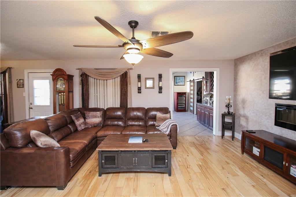 3328 GRANDLAKE Boulevard