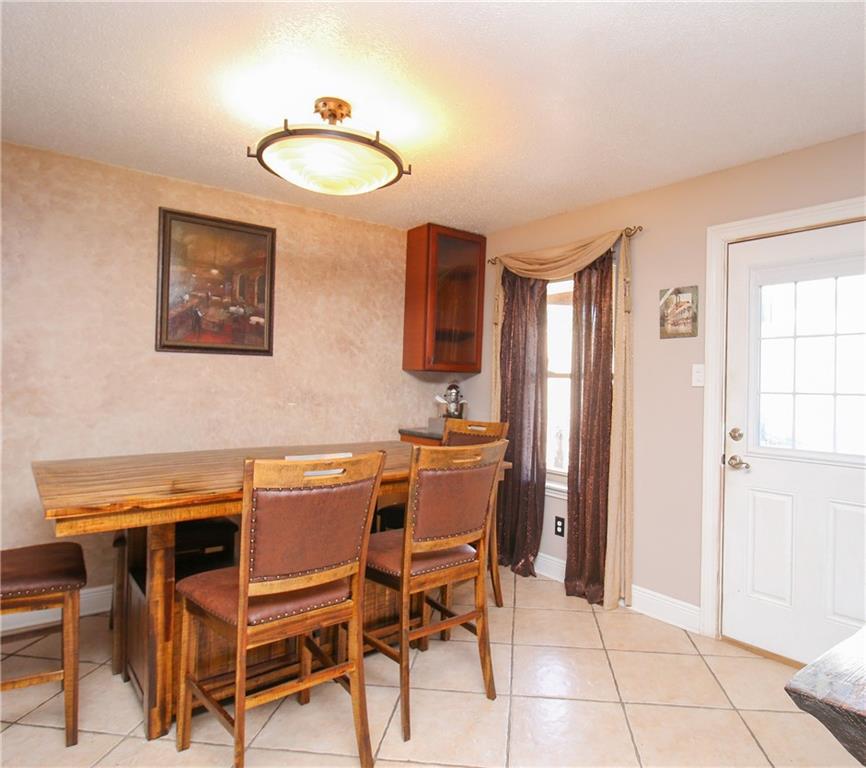 3328 GRANDLAKE Boulevard