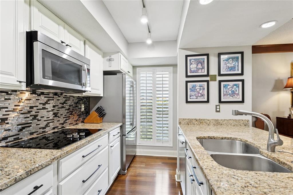 585 BEAU CHENE Drive