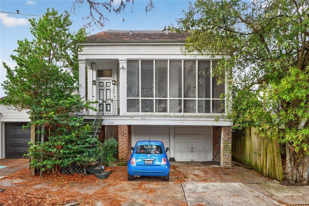 New Orleans, Louisiana 70130, United States, 2 Bedrooms Bedrooms, ,1 BathroomBathrooms,Residential,Active,232728