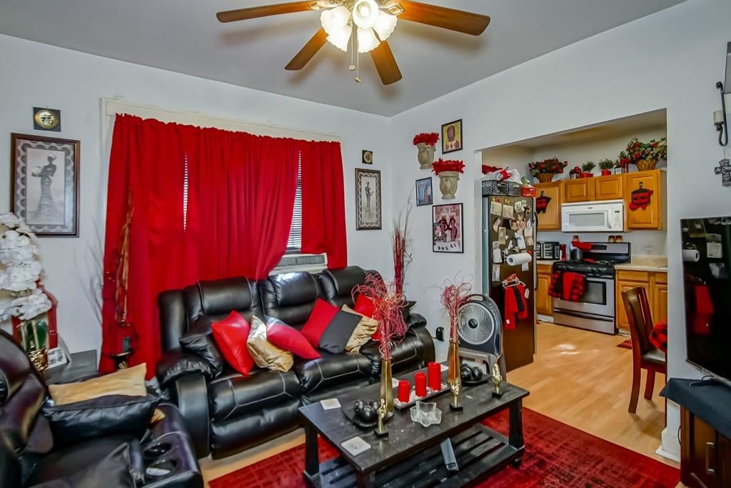 3008 10 N CONTI Street