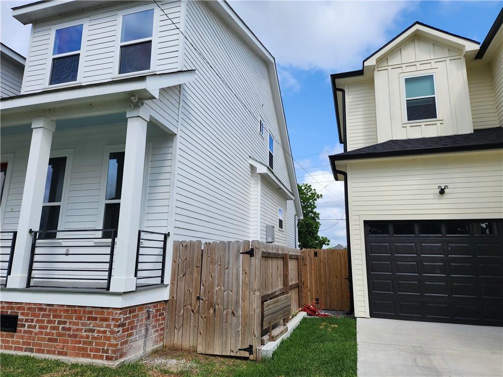 1921 SCHNELL Drive