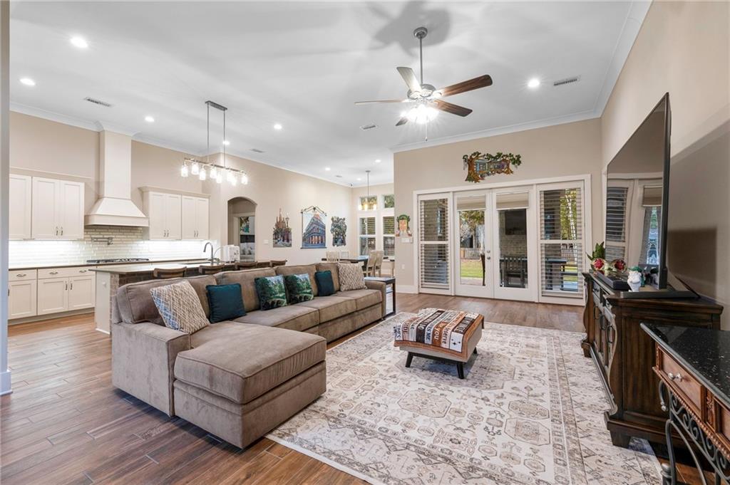 30355 WOODLAND W Drive