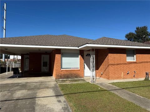 2918 20 PACKENHAM Drive Chalmette LA 70043