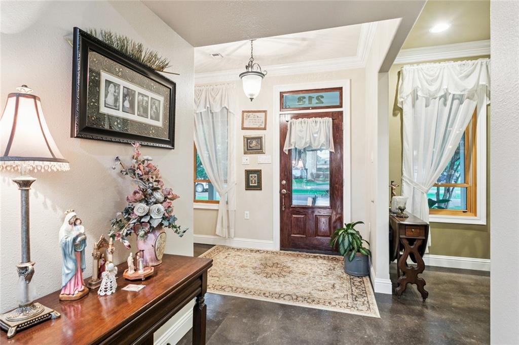 213 ST CHARLES Boulevard