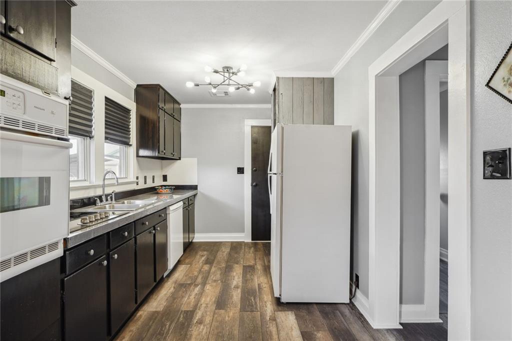 Marrero, Louisiana 70072, United States, 2 Bedrooms Bedrooms, ,1 BathroomBathrooms,Residential,Pending,55411