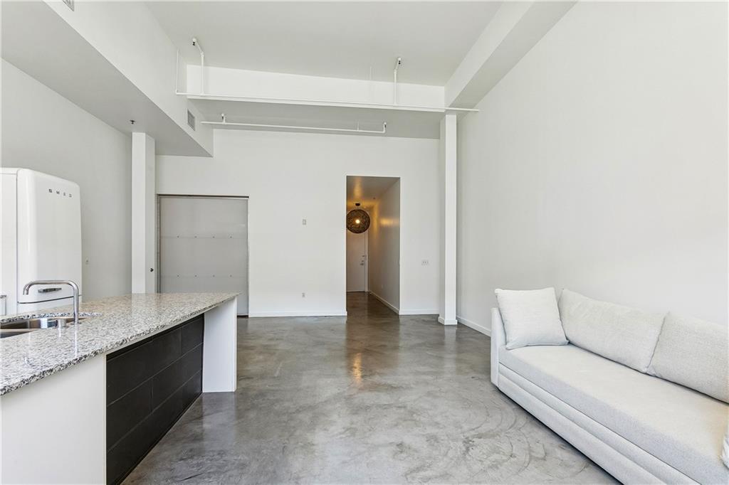 610 JOHN CHURCHILL CHASE Street 19