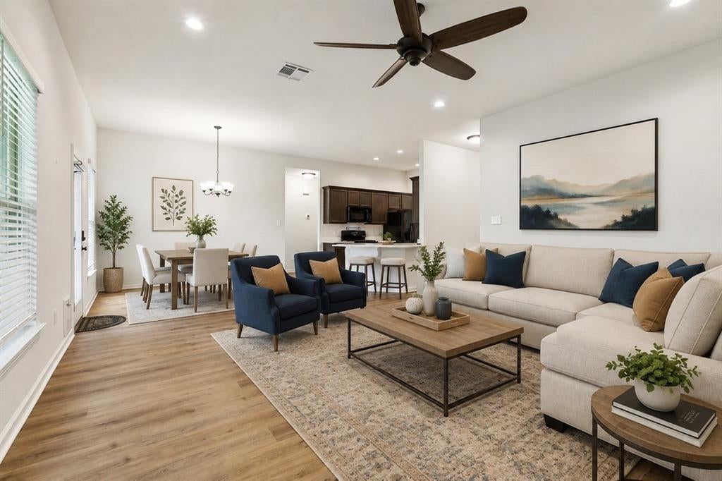 15593 GRASSY Lane