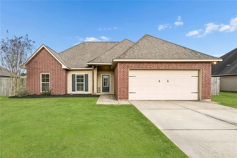 41058 MAGENTA Drive Ponchatoula LA 70454