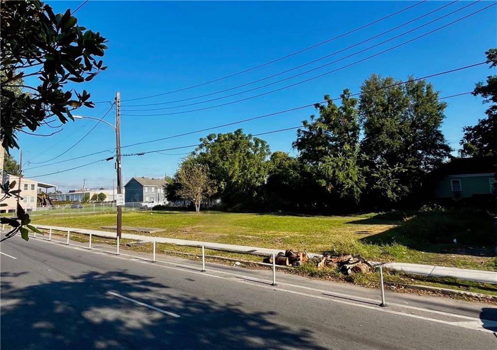 2813 MARTIN LUTHER KING JR Boulevard