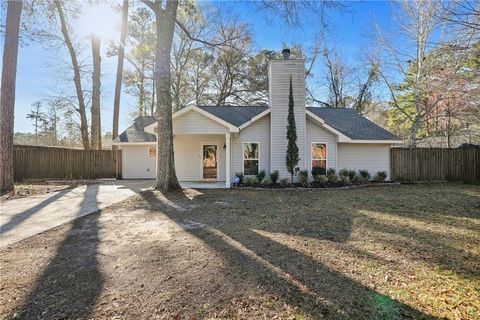 Photo of 127 SWENSON Street, Mandeville, LA 70448 (MLS # 2544667)