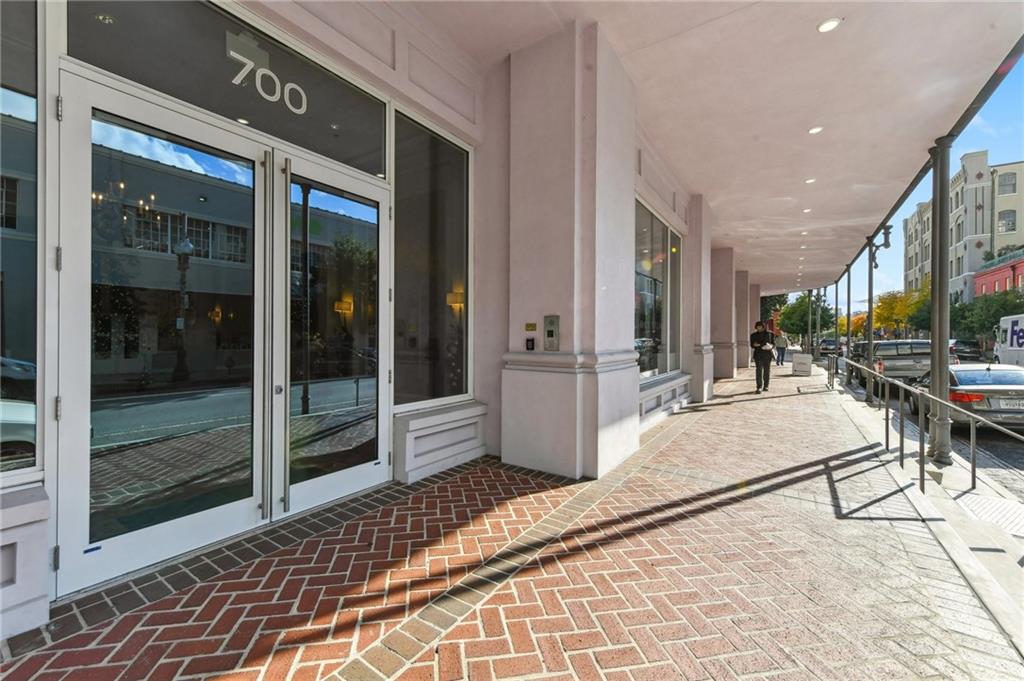 700 MAGAZINE Street 415