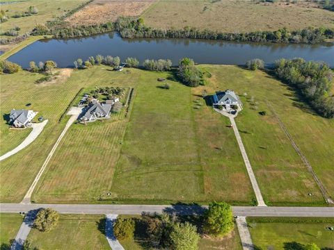 210 HIGHLAND CREST Drive Covington LA 70435