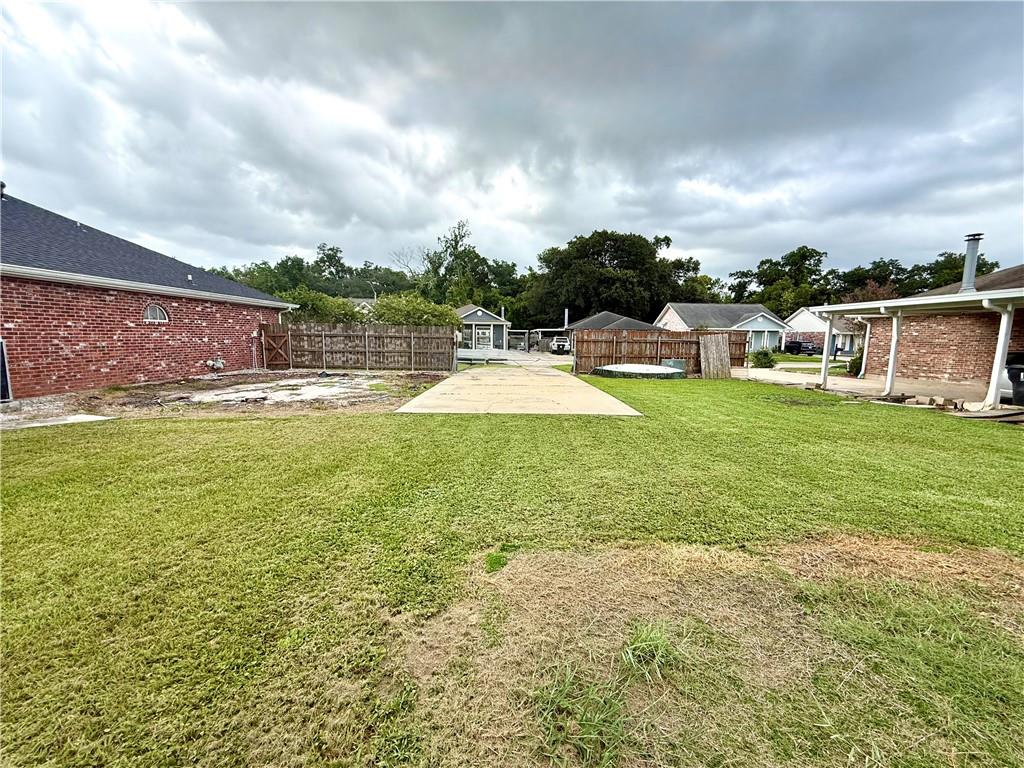 2901 MEADOW Drive