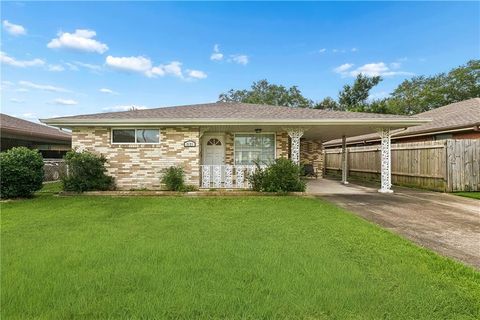 Photo of 2121 CHARLES Drive, Chalmette, LA 70043 (MLS # 2559807)