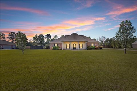 126 EAGLE POINT Road Leesville LA 71446