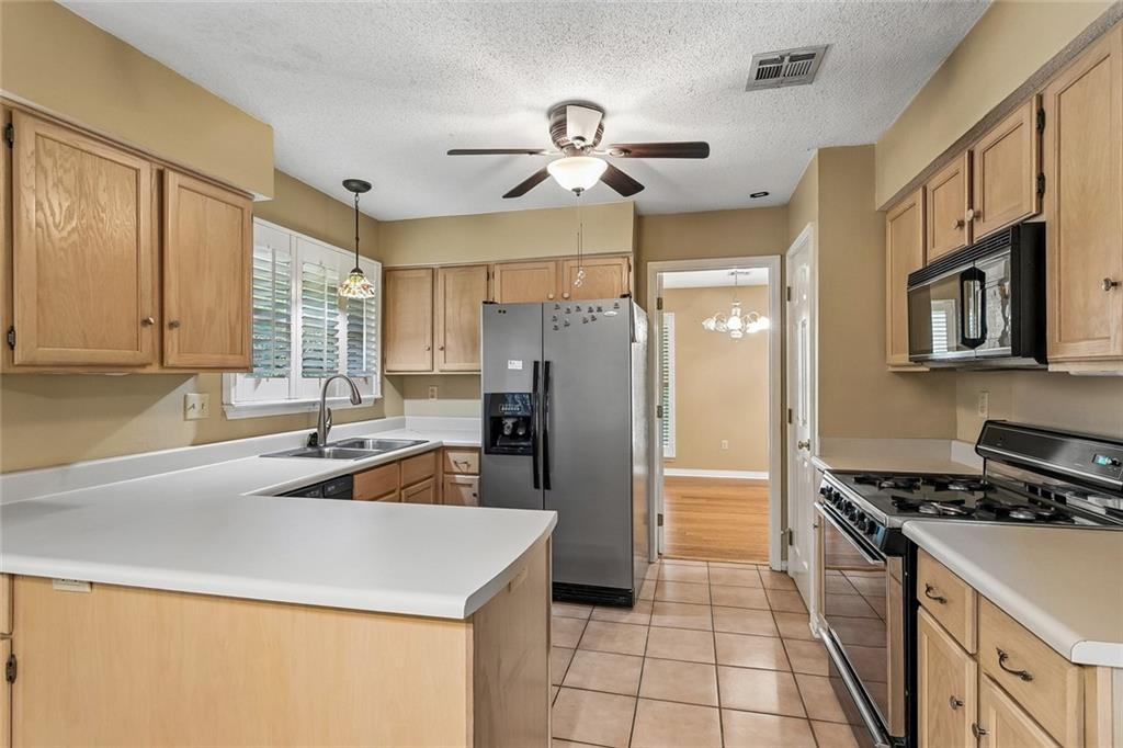 608 PLANTATION Boulevard