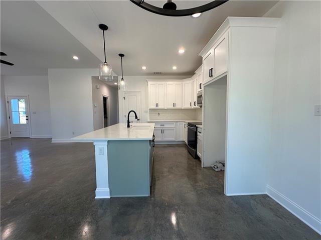 Folsom, Louisiana 70437, United States, 3 Bedrooms Bedrooms, ,2 BathroomsBathrooms,Residential,Pending,107902