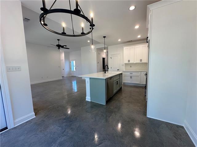 Folsom, Louisiana 70437, United States, 3 Bedrooms Bedrooms, ,2 BathroomsBathrooms,Residential,Pending,107902