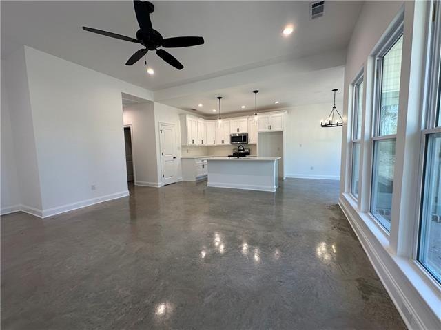 Folsom, Louisiana 70437, United States, 3 Bedrooms Bedrooms, ,2 BathroomsBathrooms,Residential,Pending,107902