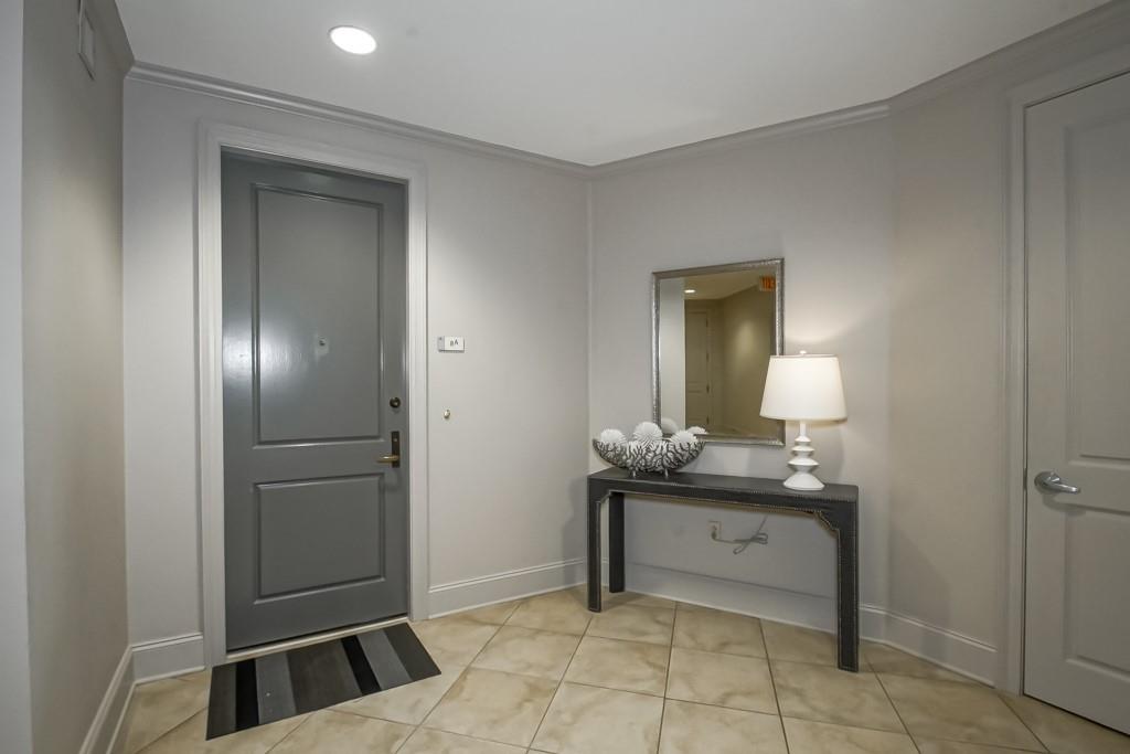 232 LAKE MARINA Avenue 8A