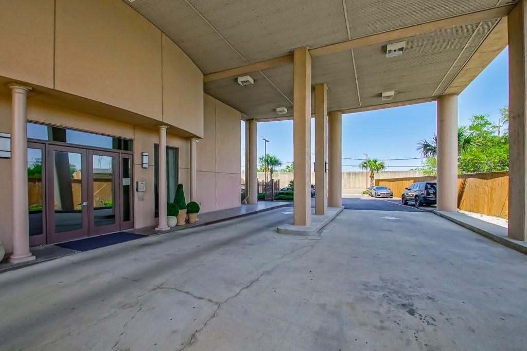 232 LAKE MARINA Avenue 8A