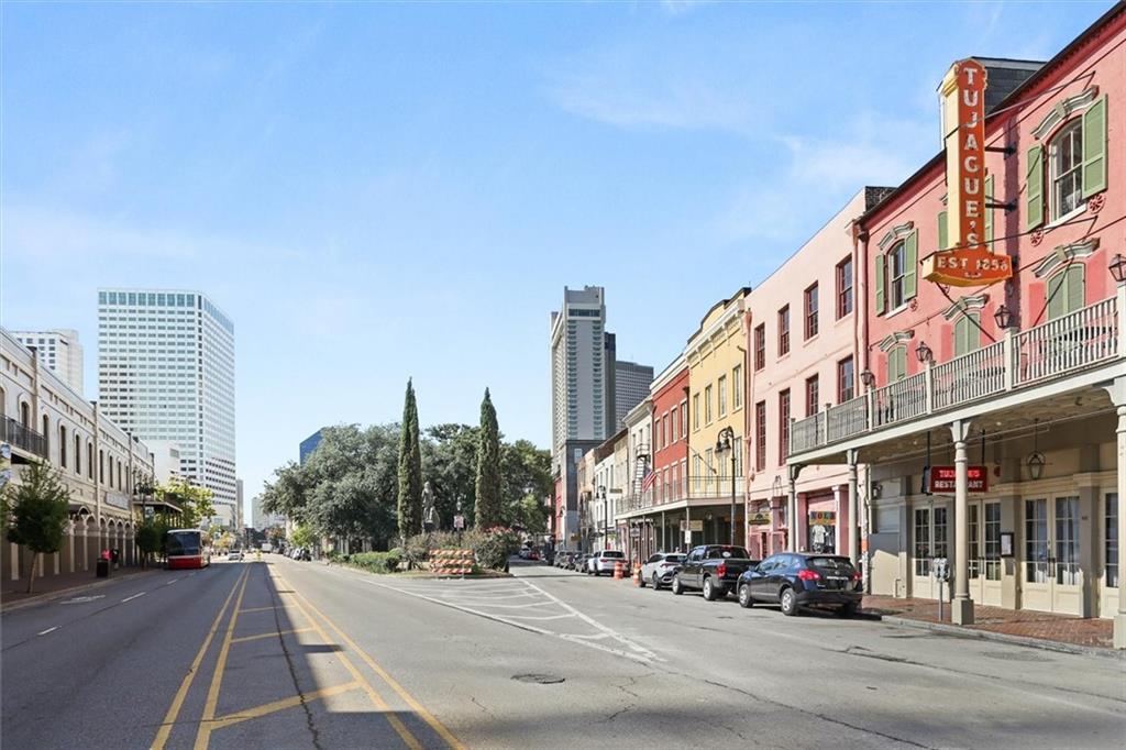 425 DECATUR Street