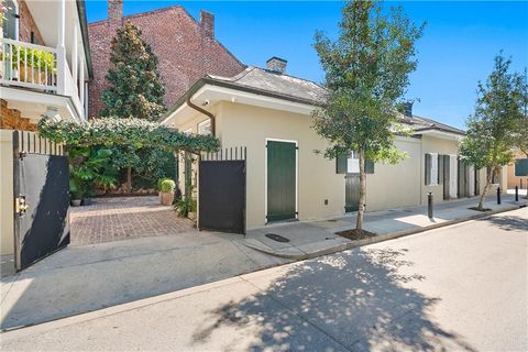 1200 DAUPHINE Street New Orleans LA 70116